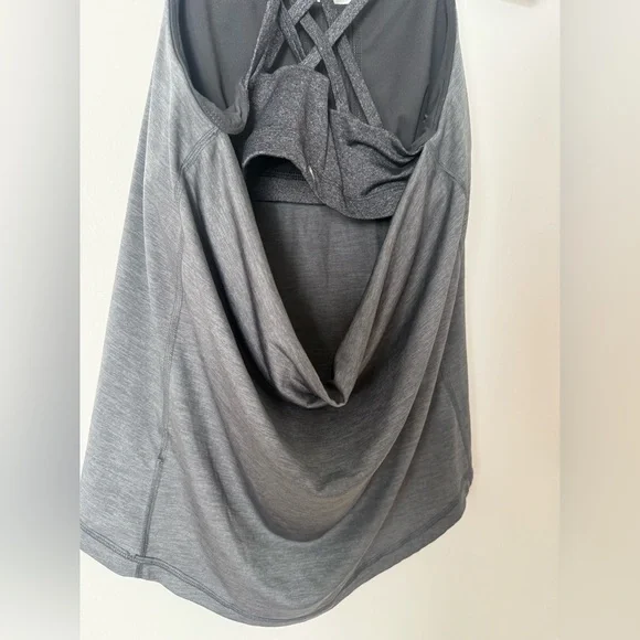 Like New Prana Waterfall Criss Cross Built in Bra Scoop Back Workout Tank - Picture 13 of 14